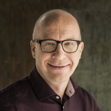 Valmentaja, tietokirjailija Mika Pesonen